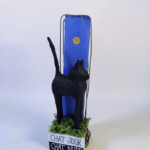 Chat jour / Chat nuit, 2020
Sculpture lumineuse
Bois, argile, fil de fer, techniques mixtes
6x22x6,5cm